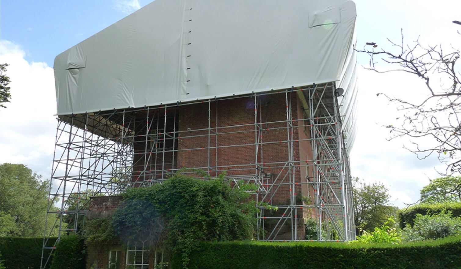 Cranborne Lodge - Layher Rolling Keder Temporary Roof