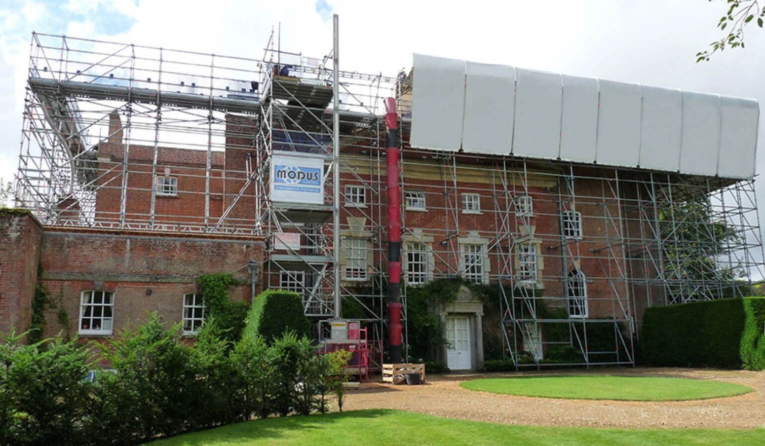 Cranborne Lodge - Layher Rolling Keder Temporary Roof