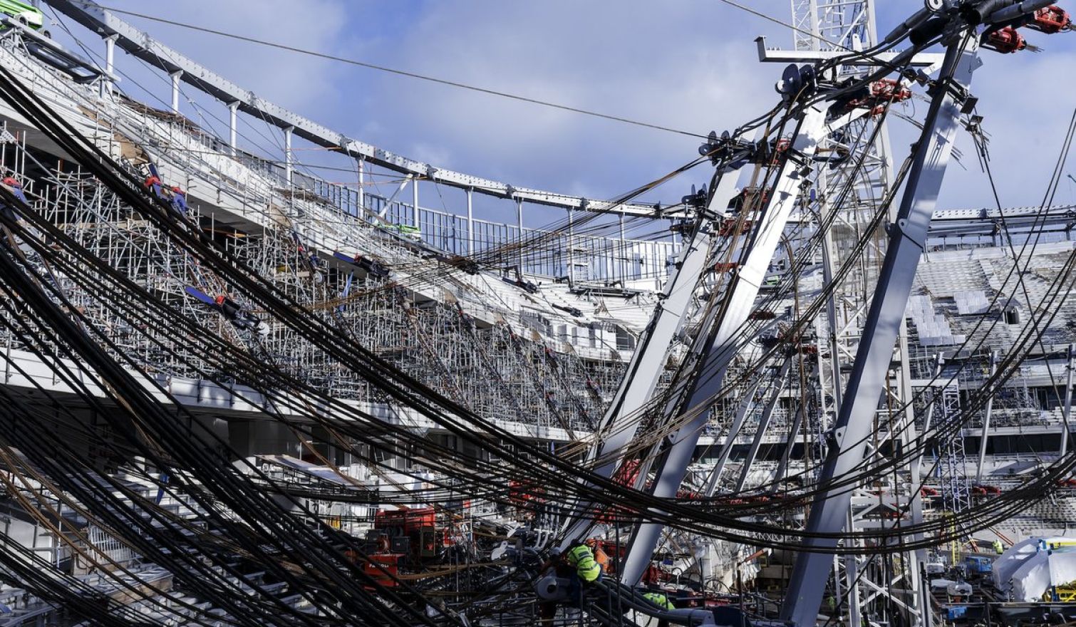 New Stadium - Tottenham Hotspur Football Club - Raking Cable Support Scaffolds